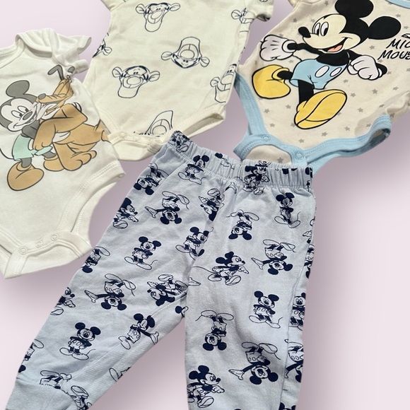 Disney Baby Mickey Mouse And Tigger Bodysuit Set - Cream and Blue 3/6 Mon - Picture 2 of 13